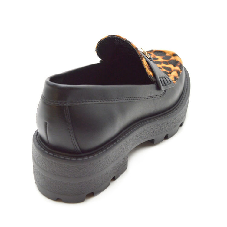 Εικόνα για Γυναικεία μοκασίνια GUESS